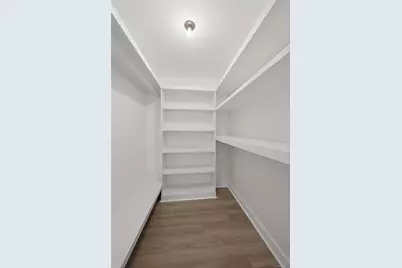 70 Pheasant Run, Roslyn, NY 11576 - Photo 18