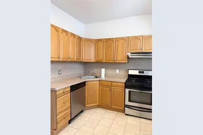 1831 25th Road #2nd Floor, Astoria, NY 11102 - Photo 4