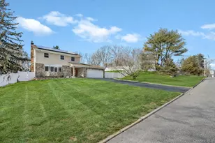 132 Midwood Ave, Nesconset, NY 11767 - Photo 2