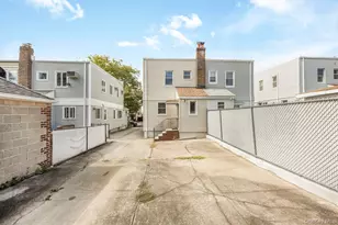 64-42 60th Rd, Maspeth, NY 11378 - Photo 16