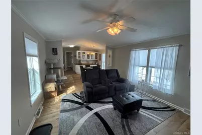 1661 Old Country Road #69, Riverhead, NY 11901 - Photo 6