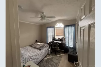 1661 Old Country Road #69, Riverhead, NY 11901 - Photo 12