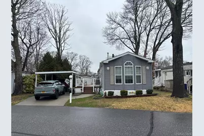 1661 Old Country Road #69, Riverhead, NY 11901 - Photo 38