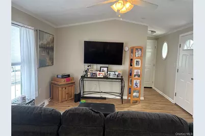 1661 Old Country Road #69, Riverhead, NY 11901 - Photo 16