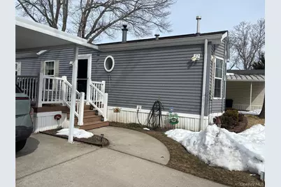 1661 Old Country Road #69, Riverhead, NY 11901 - Photo 2
