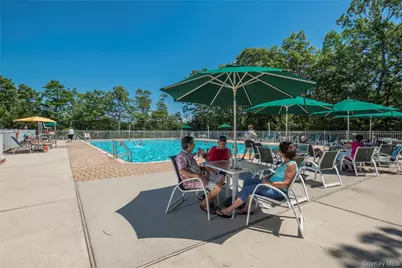 1661 Old Country Road #69, Riverhead, NY 11901 - Photo 28