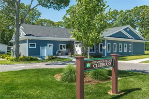 1661 Old Country Rd, Riverhead, NY 11901 - Photo 30