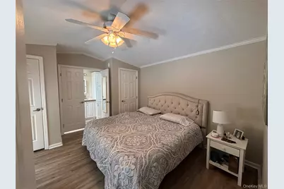 1661 Old Country Road #69, Riverhead, NY 11901 - Photo 22