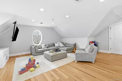 16 Hall Road, Briarcliff Manor, NY 10510 - Photo 28