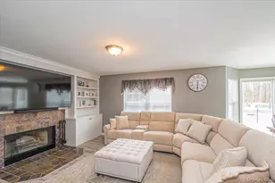 47 Cobblestone Dr, Shoreham, NY 11786 - Photo 6