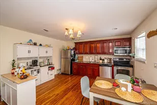 47 Cobblestone Dr, Shoreham, NY 11786 - Photo 24