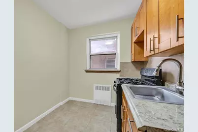 6360 102nd Street #A18, Rego Park, NY 11374 - Photo 8