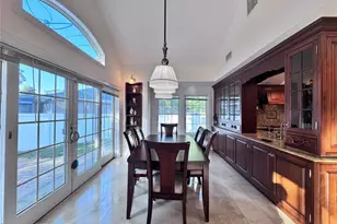 35 Moss Ln, Jericho, NY 11753 - Photo 10