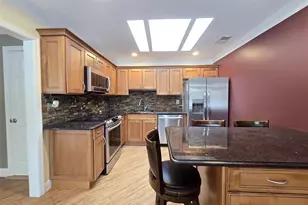 786 Hilltop Ct, Coram, NY 11727 - Photo 4