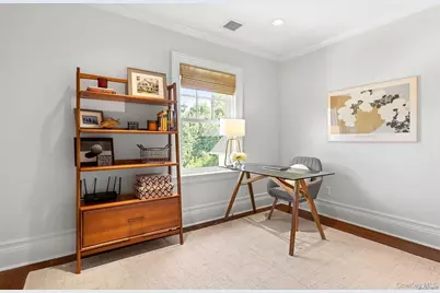 50 South Drive, Manhasset, NY 11030 - Photo 22