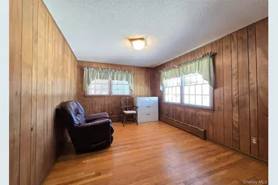 77 Jamaica Avenue, Holtsville, NY 11742 - Photo 10