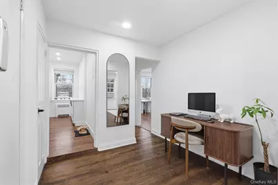 14 Soundview Avenue #31, White Plains, NY 10606 - Photo 2