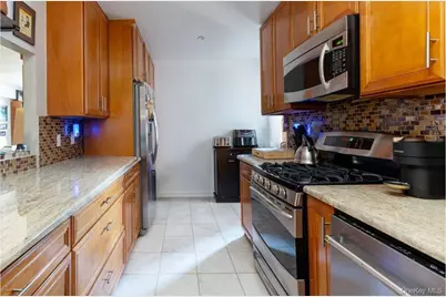 3299 Cambridge Avenue #3E, Bronx, NY 10463 - Photo 6
