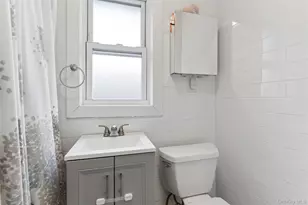 167 Beach 3rd St, Far Rockaway, NY 11691 - Photo 14