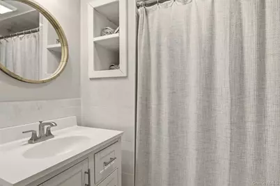 26 Clarendon Street, Dix Hills, NY 11746 - Photo 14