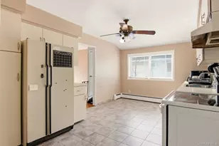 26 Clarendon St, Dix Hills, NY 11746 - Photo 4