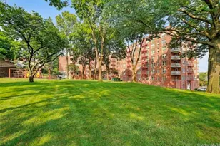 333 Bronx Rive Road, Yonkers, NY 10704 - Photo 2