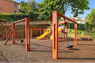 333 Bronx Rive Road #707, Yonkers, NY 10704 - Photo 8