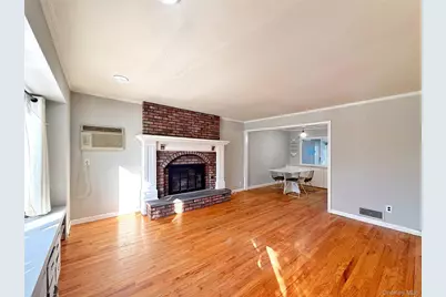 14 Willets Drive, Syosset, NY 11791 - Photo 2
