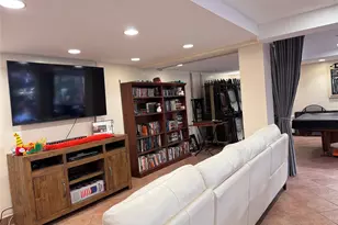 1874 Pelham Pkwy S, Bronx, NY 10461 - Photo 12