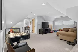 37 Shelter Ln, Roslyn Heights, NY 11577 - Photo 26