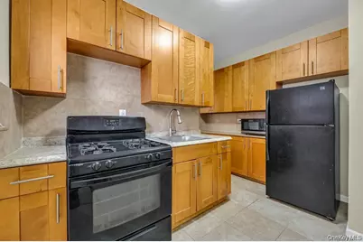 6360 102nd Street #A18, Rego Park, NY 11374 - Photo 6