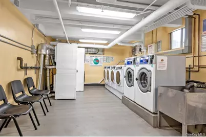 6360 102nd Street #A18, Rego Park, NY 11374 - Photo 16