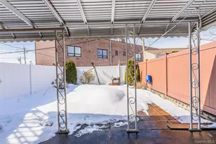 53-74 62nd St, Maspeth, NY 11378 - Photo 16