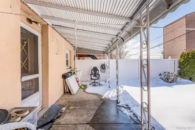 53-74 62 Street, Maspeth, NY 11378 - Photo 10