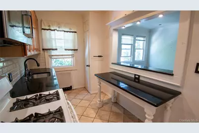 840 Seaman Avenue E #2W, Baldwin, NY 11510 - Photo 12