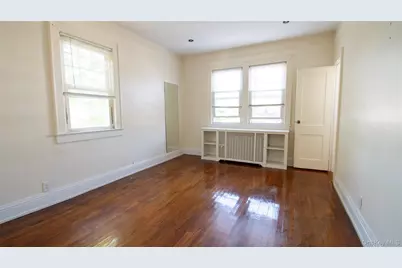 840 Seaman Avenue E #2W, Baldwin, NY 11510 - Photo 4