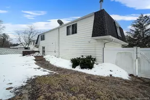 22 Meyer Ln, Medford, NY 11763 - Photo 12