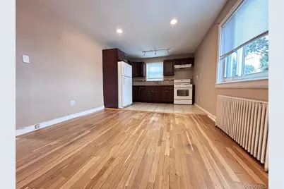 75-32 263rd Street #41B61, Glen Oaks, NY 11004 - Photo 4