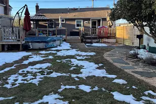 418 Old Farmingdale Rd, West Babylon, NY 11704 - Photo 22