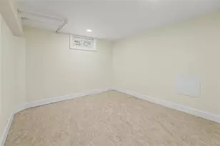 49 Malden Ave, Lynbrook, NY 11563 - Photo 16