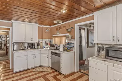 12 Stone Boulevard, Massapequa, NY 11758 - Photo 14