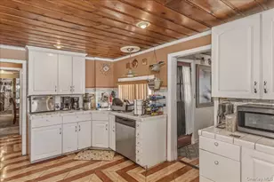 12 Stone Blvd, Massapequa, NY 11758 - Photo 14