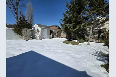 46 W Clearwater Road, Lindenhurst, NY 11757 - Photo 30