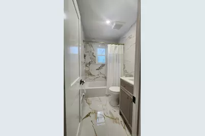 46 W Clearwater Road, Lindenhurst, NY 11757 - Photo 14