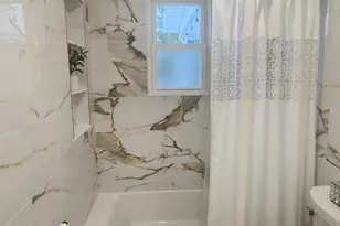 46 W Clearwater Rd, Lindenhurst, NY 11757 - Photo 18