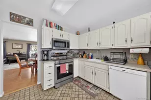 325 Cornwall Meadows Ln, Patterson, NY 12563 - Photo 6