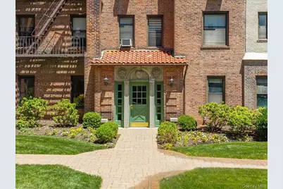 47 N Central Avenue #3K, Hartsdale, NY 10530 - Photo 2