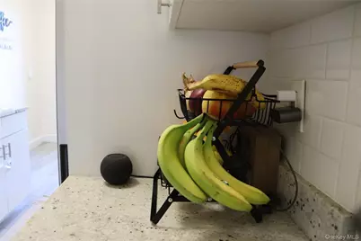 47 N Central Avenue #3K, Hartsdale, NY 10530 - Photo 4