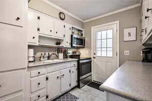 31 Circle Dr, East Northport, NY 11731 - Photo 14