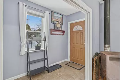 10 Maple Avenue N, Loch Sheldrake, NY 12779 - Photo 2